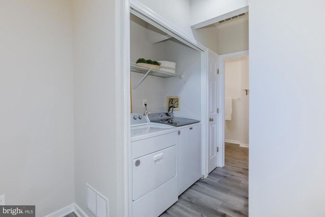 16 ROCKCREST CIR, Rockville, MD 20851