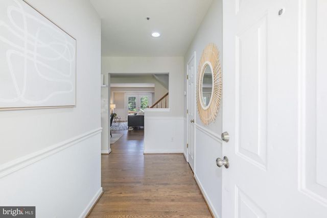 16 ROCKCREST CIR, Rockville, MD 20851