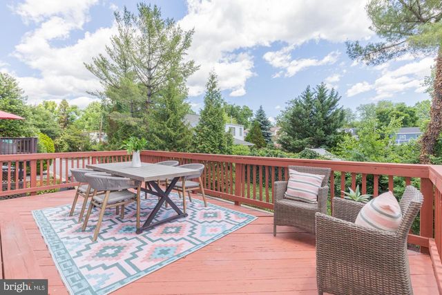 16 ROCKCREST CIR, Rockville, MD 20851