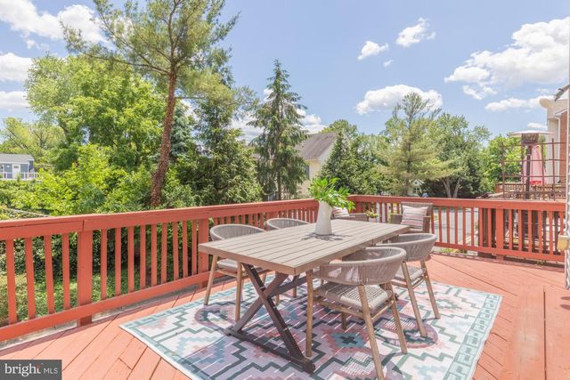 16 ROCKCREST CIR, Rockville, MD 20851