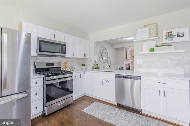 16 ROCKCREST CIR, Rockville, MD 20851