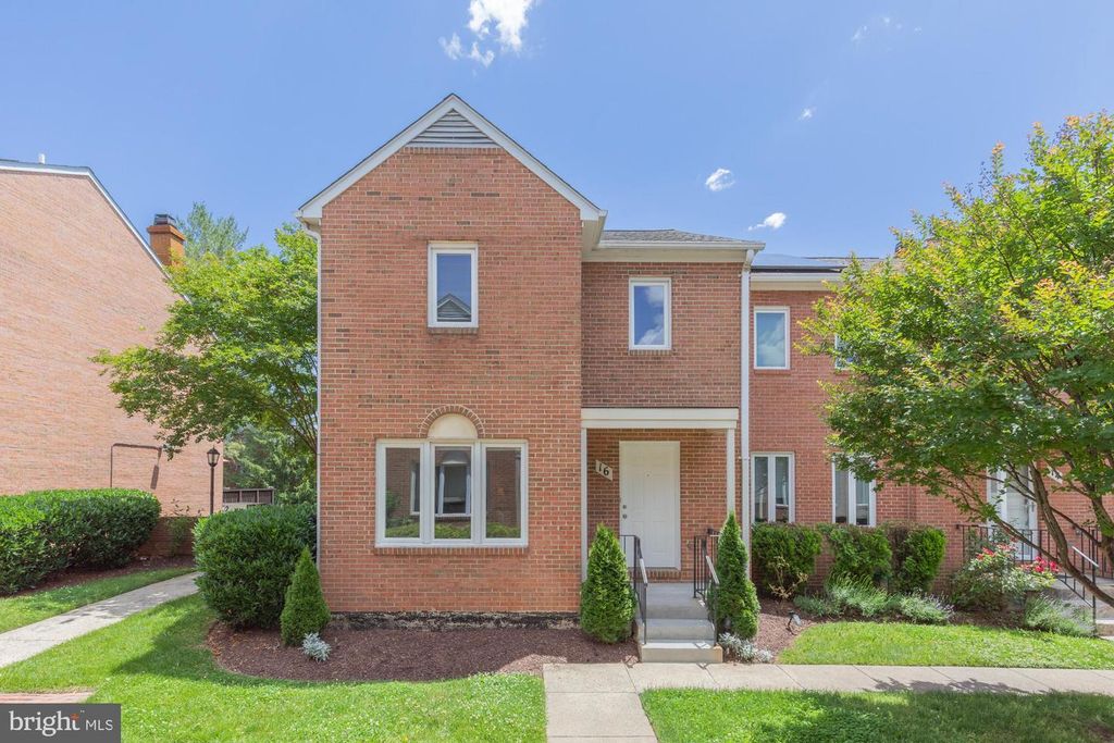 16 ROCKCREST CIR, Rockville, MD 20851