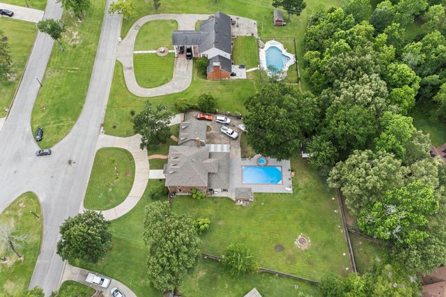 1514 Country Club Drive, Crosby, TX 77532