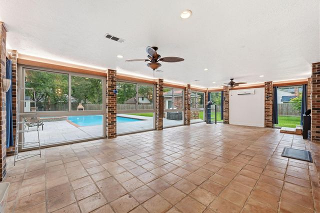 1514 Country Club Drive, Crosby, TX 77532