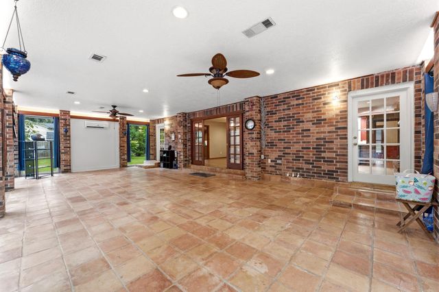 1514 Country Club Drive, Crosby, TX 77532