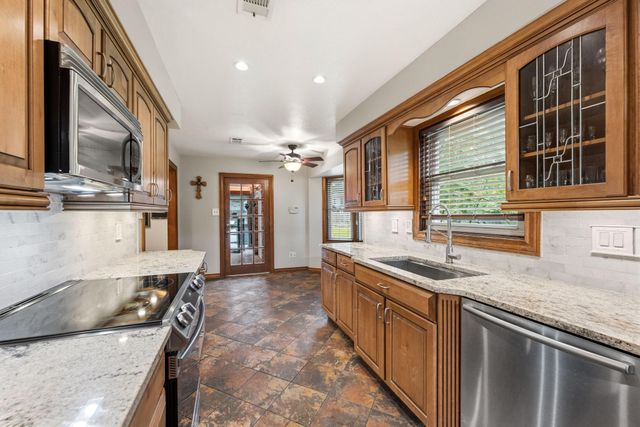 1514 Country Club Drive, Crosby, TX 77532