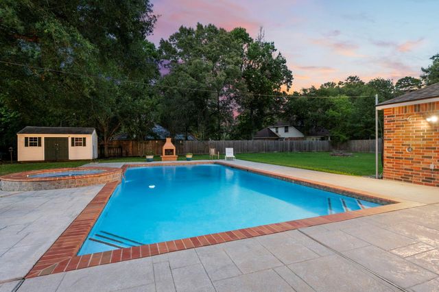 1514 Country Club Drive, Crosby, TX 77532