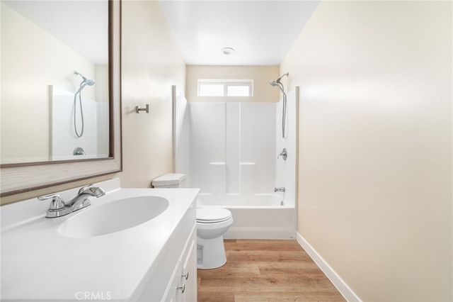 1002 E 33rd Street 3, Los Angeles, CA 90011