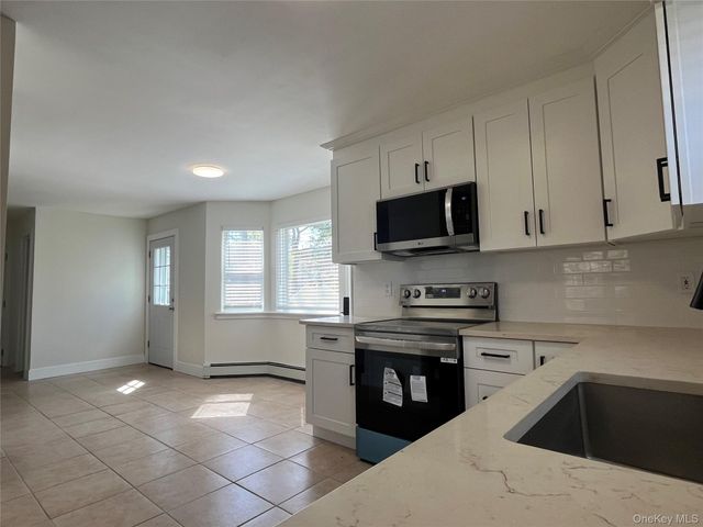 80 Queen Road, Mastic Beach, NY 11951