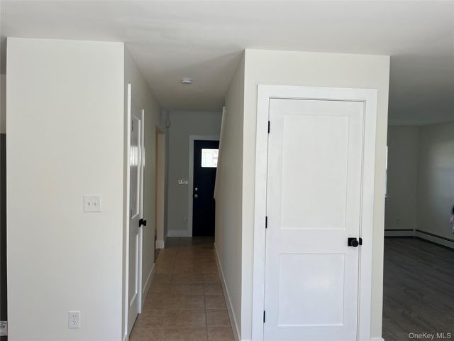 80 Queen Road, Mastic Beach, NY 11951