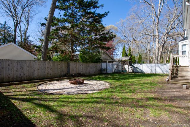 80 Queen Road, Mastic Beach, NY 11951