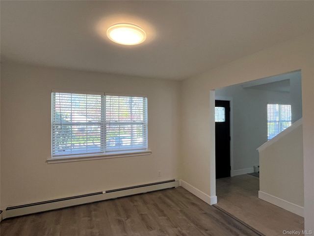 80 Queen Road, Mastic Beach, NY 11951