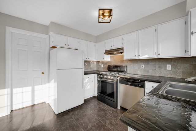 9949 Branton Avenue 2b, Highland, IN 46322