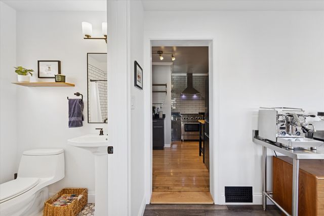 275 W North Avenue, Elmhurst, IL 60126