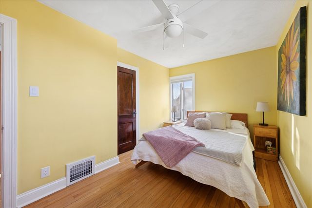 275 W North Avenue, Elmhurst, IL 60126