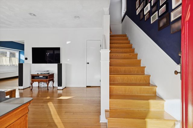 275 W North Avenue, Elmhurst, IL 60126