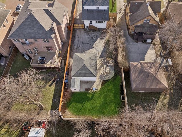 275 W North Avenue, Elmhurst, IL 60126