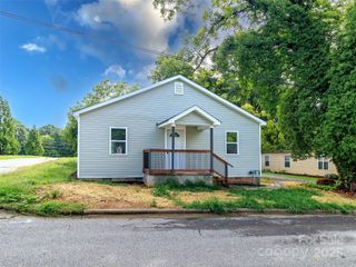 317 S High Street, Lincolnton, NC 28092