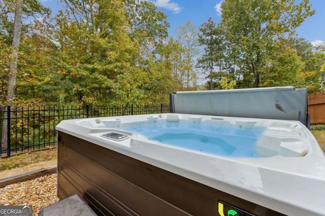 3316 High Noontide Way NW, Acworth, GA 30101