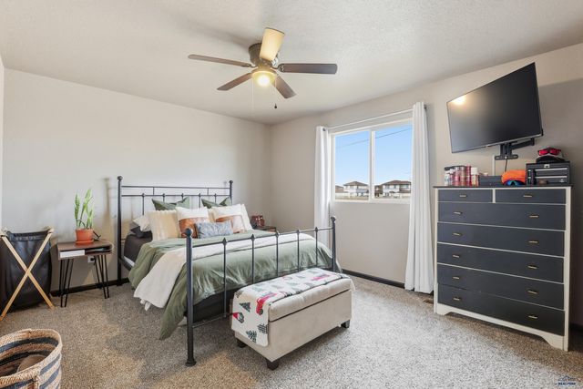 643 BOSWELL BLVD, Box Elder, SD 57719