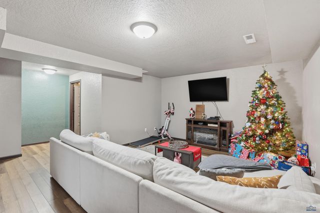 643 BOSWELL BLVD, Box Elder, SD 57719