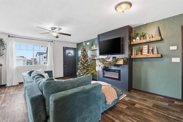 643 BOSWELL BLVD, Box Elder, SD 57719