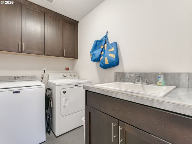 2262 WINDSTREAM St, Forest Grove, OR 97116