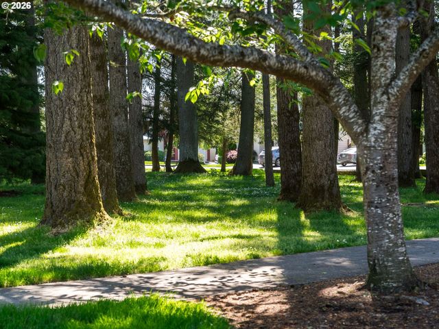 2262 WINDSTREAM St, Forest Grove, OR 97116