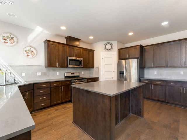 2262 WINDSTREAM St, Forest Grove, OR 97116