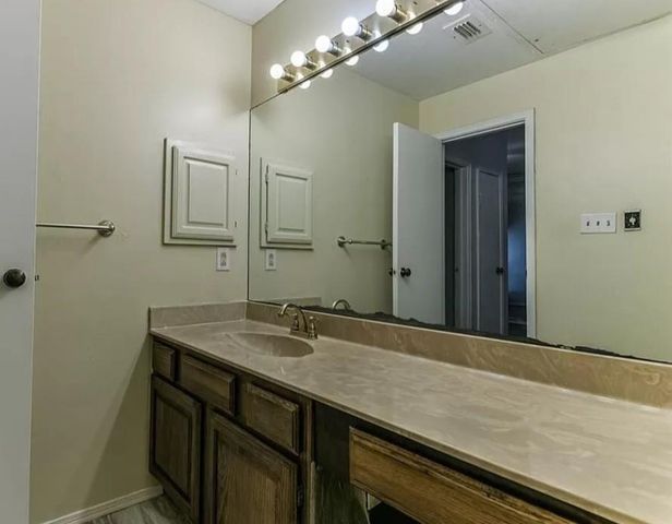 921 Marine Drive 205, Galveston, TX 77550