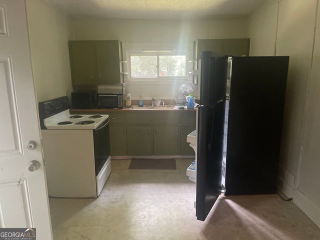 144 Bell Avenue SE, Milledgeville, GA 31061