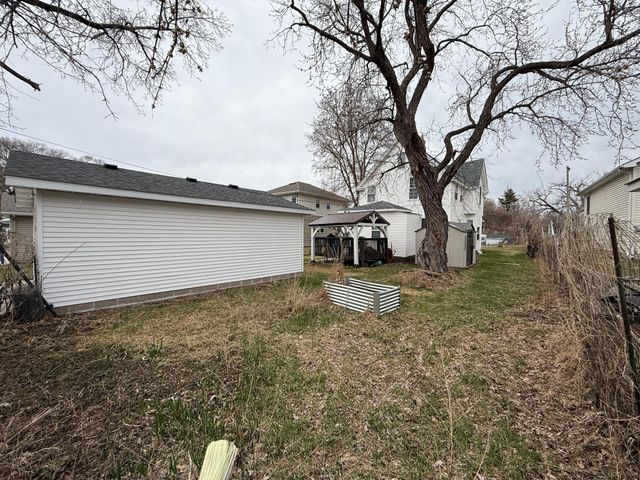 588 York Avenue, Saint Paul, MN 55130