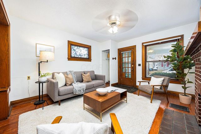 187 W Pacemont Road, Columbus, OH 43202