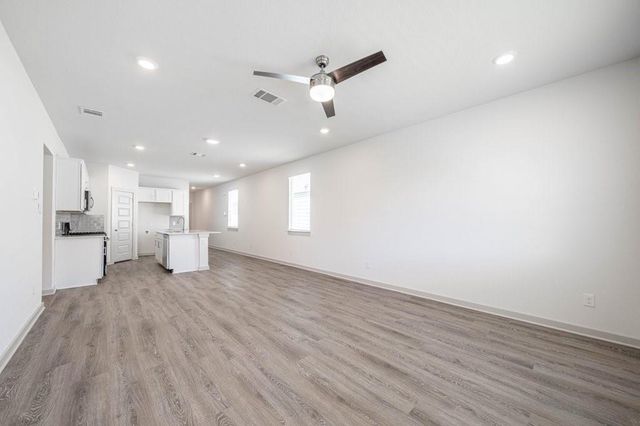 225 New Hampton WAY, San Marcos, TX 78666