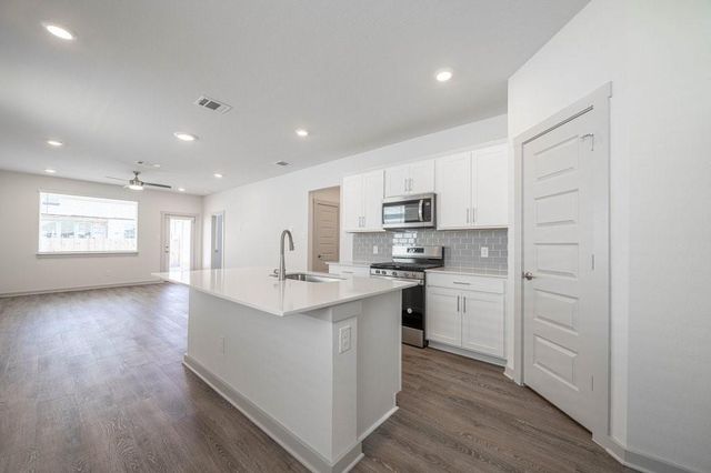 225 New Hampton WAY, San Marcos, TX 78666