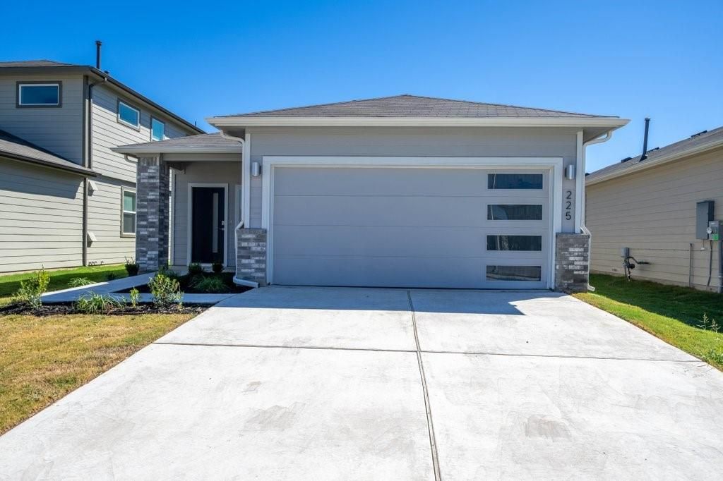 225 New Hampton WAY, San Marcos, TX 78666