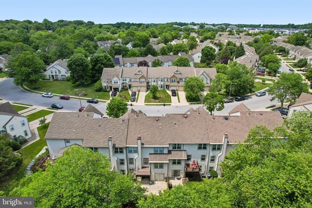 100 SANDHURST DR, Mount Laurel, NJ 08054