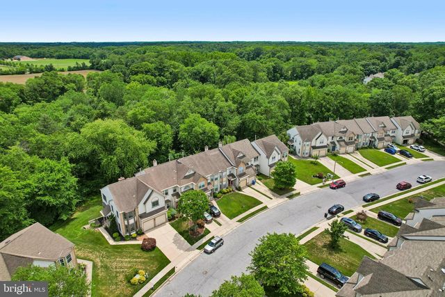 100 SANDHURST DR, Mount Laurel, NJ 08054
