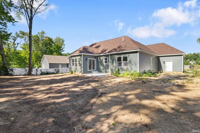 16390 Greystone Drive, Granger, IN 46530