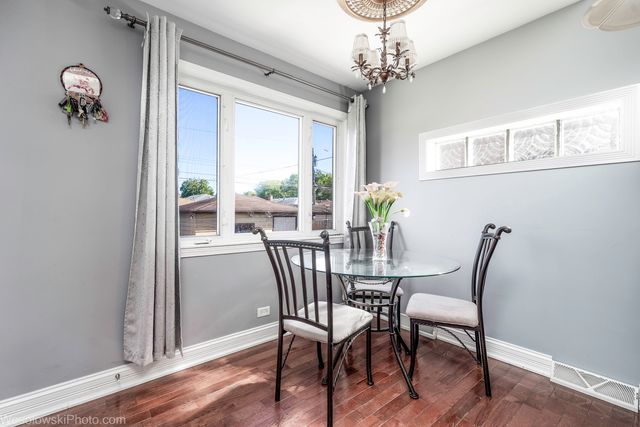 4841 S Lawler Avenue, Chicago, IL 60638