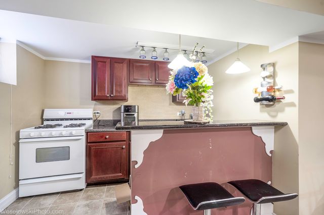 4841 S Lawler Avenue, Chicago, IL 60638