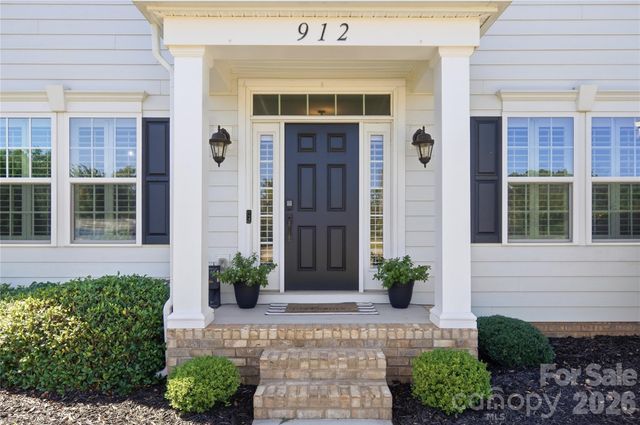 912 Manorwood Drive, Waxhaw, NC 28173
