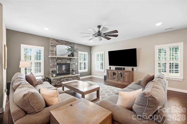 912 Manorwood Drive, Waxhaw, NC 28173