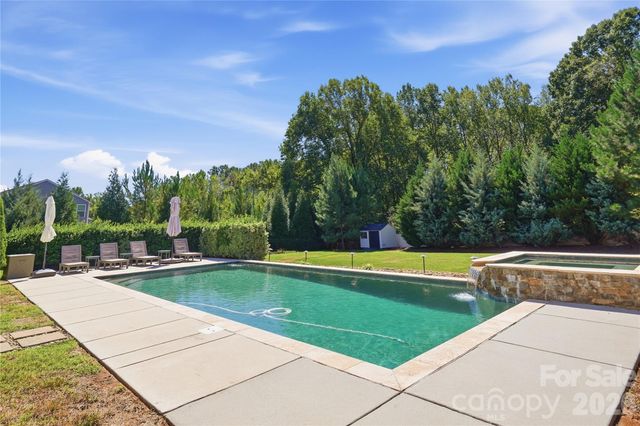 912 Manorwood Drive, Waxhaw, NC 28173