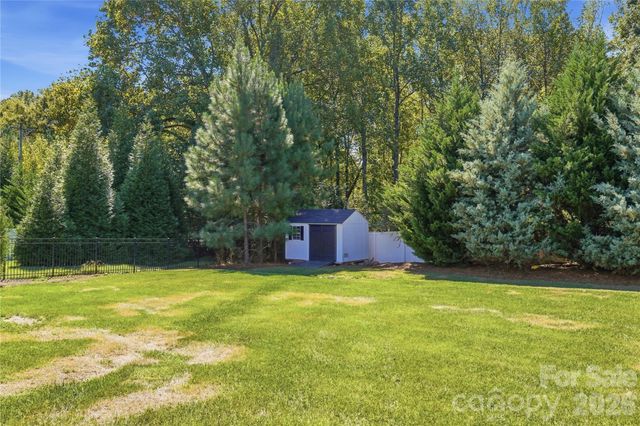 912 Manorwood Drive, Waxhaw, NC 28173
