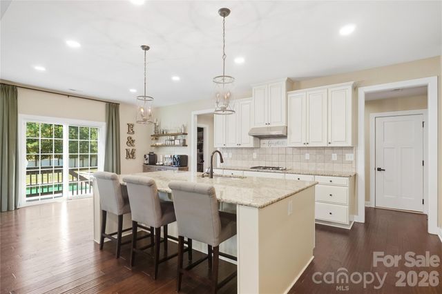 912 Manorwood Drive, Waxhaw, NC 28173