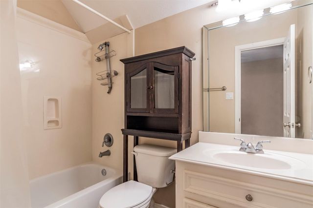37126 Anglers Way, Pinehurst, TX 77362