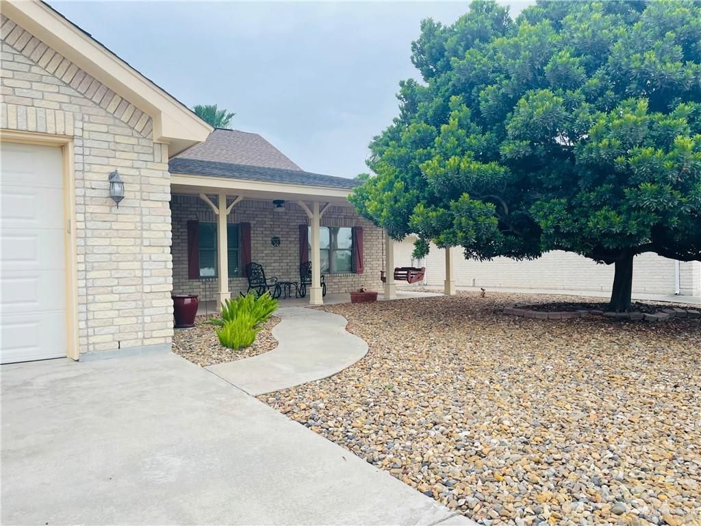 2111 Fairway Drive, Mission, TX 78572