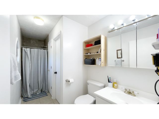 5627 Hill Rise Drive, Indianapolis, IN 46237