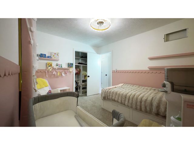 5627 Hill Rise Drive, Indianapolis, IN 46237